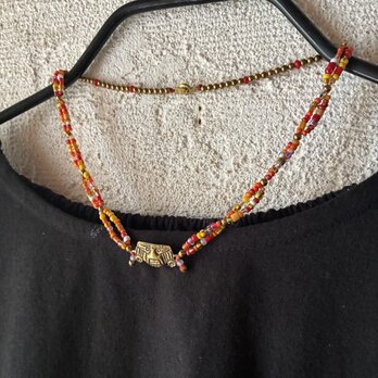 ＊古のネックレス＠インドの真鍮チャーム＋クリスマスビーズ＋真鍮丸玉ビーズなど