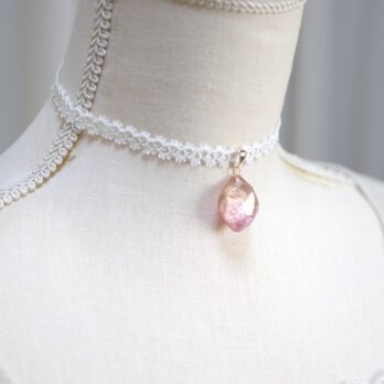 【受注製作】レジンアート　鉱物モチーフとタティングレースとサテンリボンのチョーカー〈花園〉