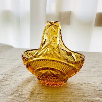 Vintage Bohemian Glass⋆༶⠜ヴィンテージ ボヘミアグラス アンバー色のバスケット
