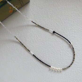 モノトーン天然石のネックレス2