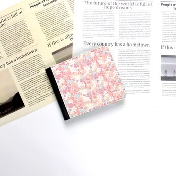 （送料無料）二つ折り財布（かぶせ蓋タイプ）【桜・花明かり】（名入れ可）