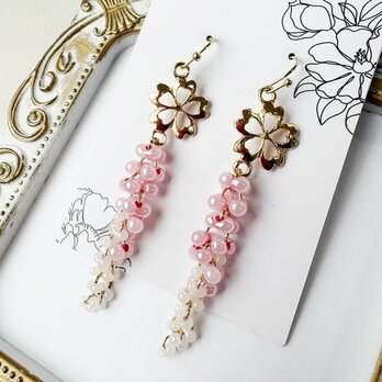 大人のチェコビーズ・春ピンク・揺れるしだれ桜ピアス6
