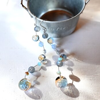 透明感あふれるニュアンスブルーのロングピアス item19