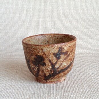 湯のみ（鉄絵花紋b）