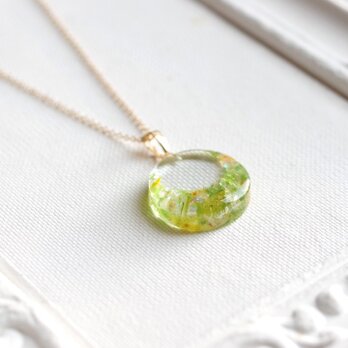 レジンアート　ラウンドペンダント〈草原の風〉