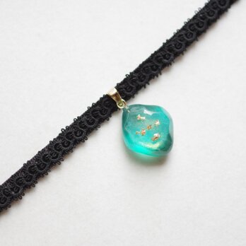 【受注製作】レジンアート　鉱物モチーフとタティングレースとベルベットリボンのチョーカー〈聞こえる〉