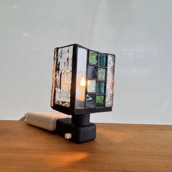 mihoおやすみライト　昭和レトロ　ステンドグラス　足元灯　落ち着きグリーン