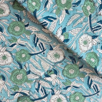 インド ブロックプリント生地 [50cm単位切売] サンガネリ 白&緑フラワー on ブルーIF0522