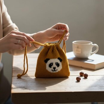 手編みのパンダミニ巾着マスタード/シェットランドウール