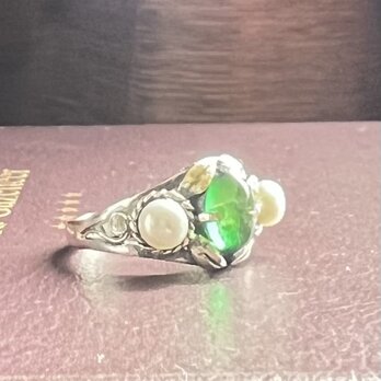 グリーンアンバーとパールのリング「月桂樹」【hr256】