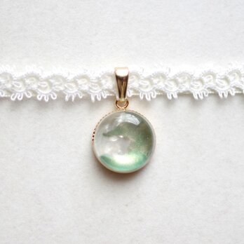 【受注製作】レジンアート　ラウンドモチーフとタティングレースとサテンリボンのチョーカー〈午後の微風〉