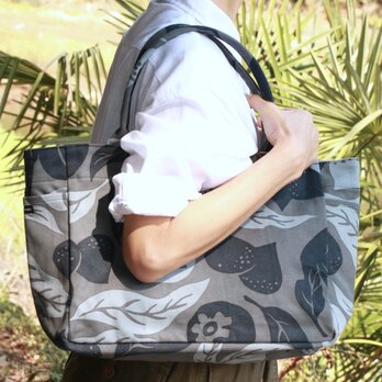 トートバッグ （M・サイドポケット付）「桃栗三年柿八年」_濃淡_濃い