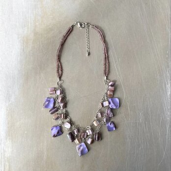 Vintage 90s-00s USA retro purple shell necklace