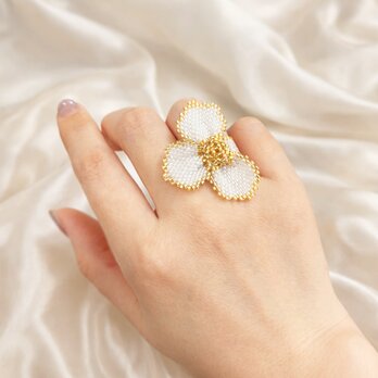 【FORM】ビーズフラワーリング｜国産ガラスビーズ使用・軽やかなつけ心地