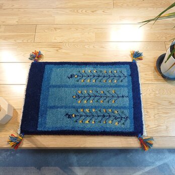 ペルシャ　ギャッベ　玄関マット小　56.5x37.5cm　青色　紺色　生命の木　NN19321