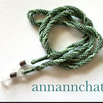 【ミントグリーン　ビーズ・リボン　twist グラスコード】