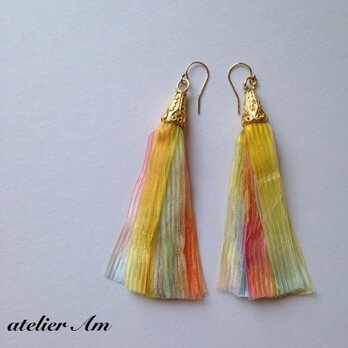 手染めリボンのタッセルピアス