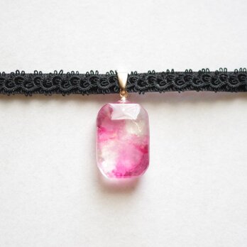 【受注製作】レジンアート　エメラルドカットとタティングレースとベルベットリボンのチョーカー〈薔薇は降る〉