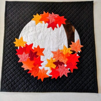 パッチワーク　　アップリケ　タペストリー　【モミジ】椛　壁掛け