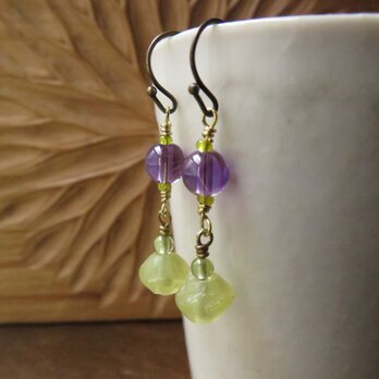 アンティーク　ウランガラス　＋　ペリドット　＆　アメジスト　ピアス＆イヤリング　百世 momotose（西）