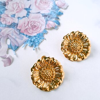gold tone flower ヴィンテージピアス