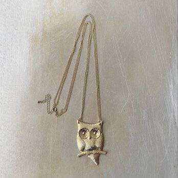 Vintage USA retro gold tone big owl necklace