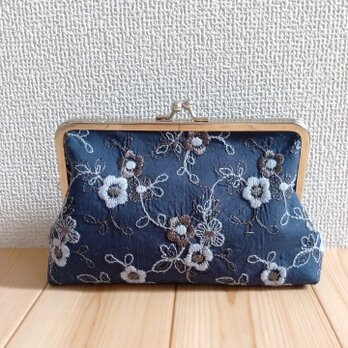 花柄刺繍　大きめがま口ポーチ　16.5cm口金　通帳ケース　お薬手帳ケース　ネイビー　683