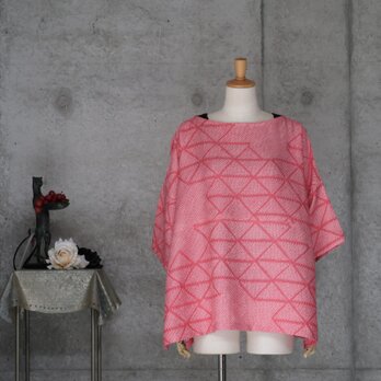 絞りのチュニックブラウス　/  フリーサイズ　ピンク系　ストール付き　着物リメイク