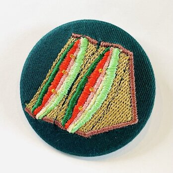 刺繍ブローチ　サンドイッチ