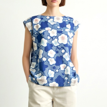 Tシャツ風　ブラウス【送料込み】古布リメイク ノースリーブ　ネイビー