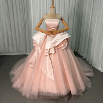 美品！カラードレス 薄桃色 ベアトップ バラトレーン デザイン感 豪華なバックリボン 花嫁