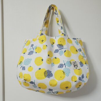 普段使いのマチたっぷりトートバッグ トマト柄 黄 ノコゴウ