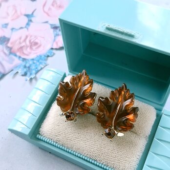 《LISNER》 amber tone lucite oak leaf rhinestone リスナー ヴィンテージイヤリング