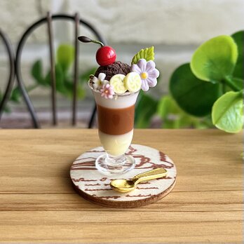 308 ＊チョコバナナ　アイス乗せ＊　ミニチュアスイーツ　レジン　ドールハウス　フェイクフード　食品サンプル　YUMEmini