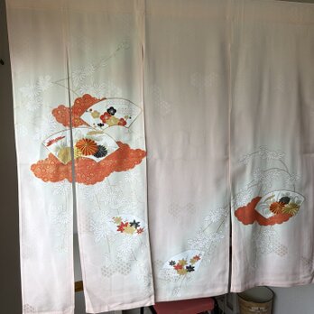 着物　扇　花柄　お部屋のオシャレ　ピンク色　着物リメイク暖簾　横幅〜124-丈〜95