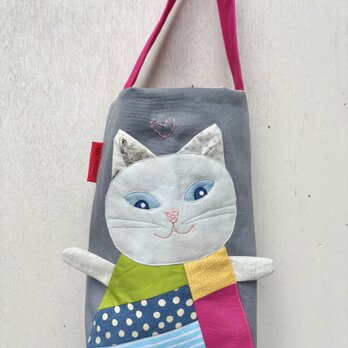 お散歩ねこの小さなかばん