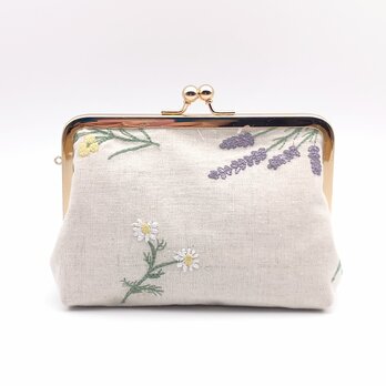 草花刺繍　大きめがま口ポーチ　15.5cm口金　生成り　731