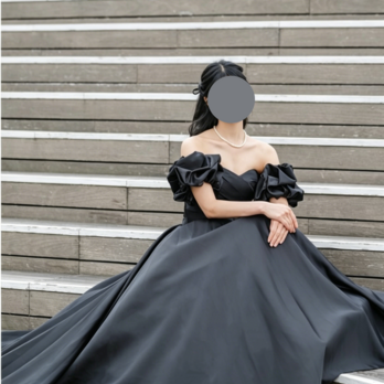 実例写真！パーティードレス ブラック ベアトップ フリル袖 ロイヤルサテン ロングトレーン 編み上げ 前撮り