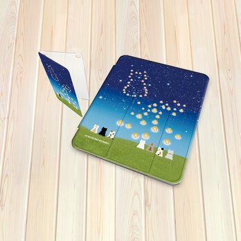 手帳型 iPadケース 《バックカバー：ハードタイプ》片面印刷/カメラ穴有【ほのぼのにゃんこ（スカイランタン）】