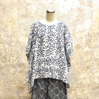 浴衣をリメイク　小花文様ブラウス 　kato0014   / 古布 着物 着物リメイク kimono