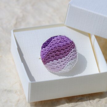 絽ざし刺繍ブローチ 紫のしらべ 紫陽花色 ｜ 国産絹糸　手刺繍