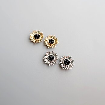 Summer 大人の向日葵ひまわりピアス シンプル 花モチーフ 夏 鮮やかに 浴衣 ゴールド輝き