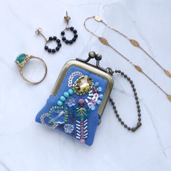 小さなビーズ刺繍のがま口 No.103｜ロイヤルブルー×ガーゼ｜ネックレス・バッグチャームにも｜アクセサリーケース