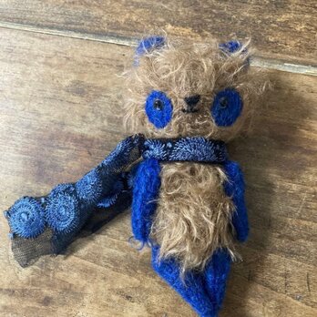 パンダのぬいぐるみ（中）・カフェオレ色とブルー・ハンドメイド・spirit animal・グラスアイ・モヘア｜検｜テディベア