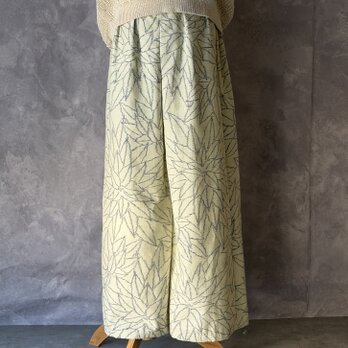 紬着物をリメイク　花文様 ワイドパンツ　p0018 / 古布 着物 リメイク kimono