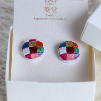 絽ざし刺繍ピアス いろあそび　1 ｜ 国産絹糸　手刺繍の工芸アクセサリー