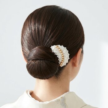 【 ヘアコーム 】 白桜 / 着物 和装 浴衣 訪問着 黒留袖 留袖 色留袖 入学式 結婚式 白色 フォーマル 髪飾り