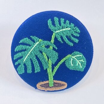 刺繍ブローチ　モンステラ