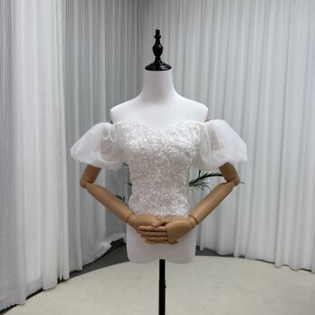 ボレロ オフショルダー パフスリーブ 上品花レース キラキラスパンコール くるみボタン 結婚式