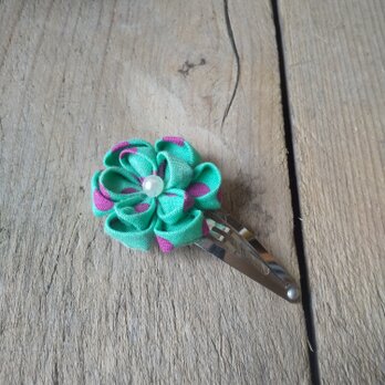 つまみ細工 まんまるお花のパッチンピン